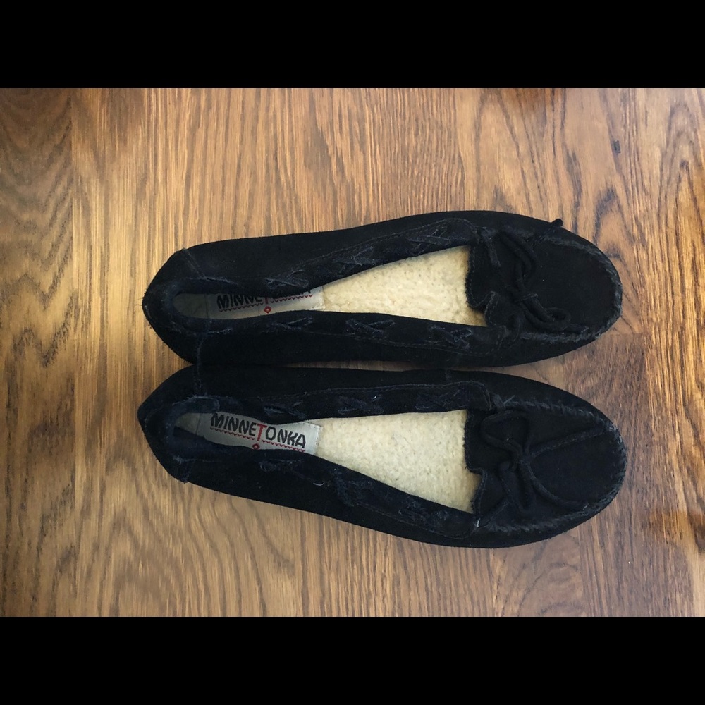 Women’s Minnetonka moccasins